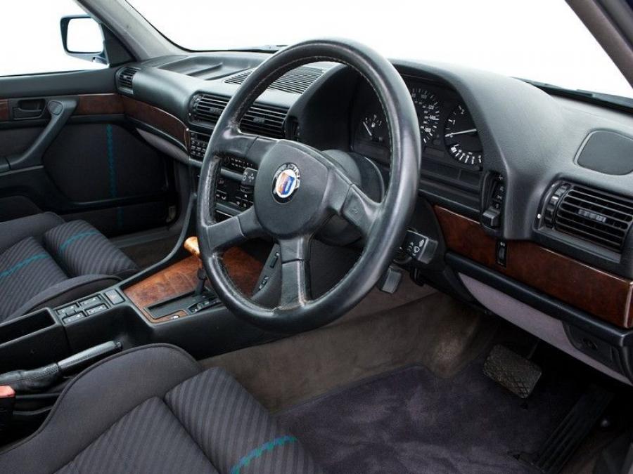 Интерьер Alpina B12 5.0 (E32) 1988 года  (UK) (фото 4 из 8)